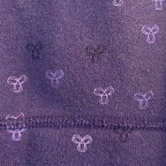 TNA Sweater - Picture 2 of 4